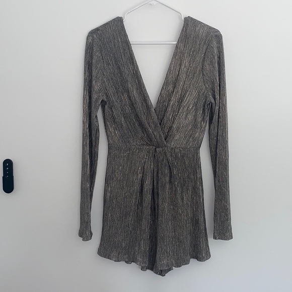 ASTR Kenzie Silver Metallic Romper - Picture 3 of 10